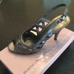 Ladies High Heeled Shoe Size 7-1/2--W